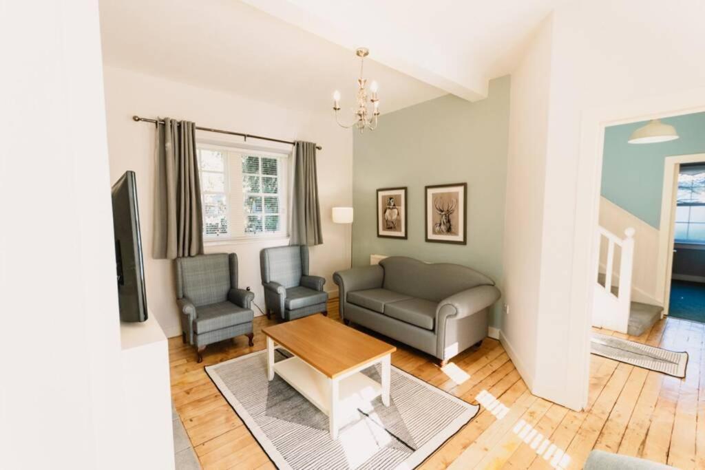 Factors House - A Comfy Cottage In Countryside Park With Wifi And Access To Bar And Pool Perth Eksteriør billede
