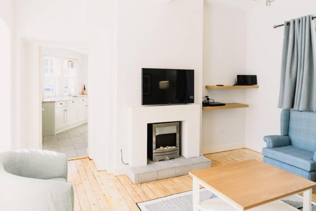 Factors House - A Comfy Cottage In Countryside Park With Wifi And Access To Bar And Pool Perth Eksteriør billede