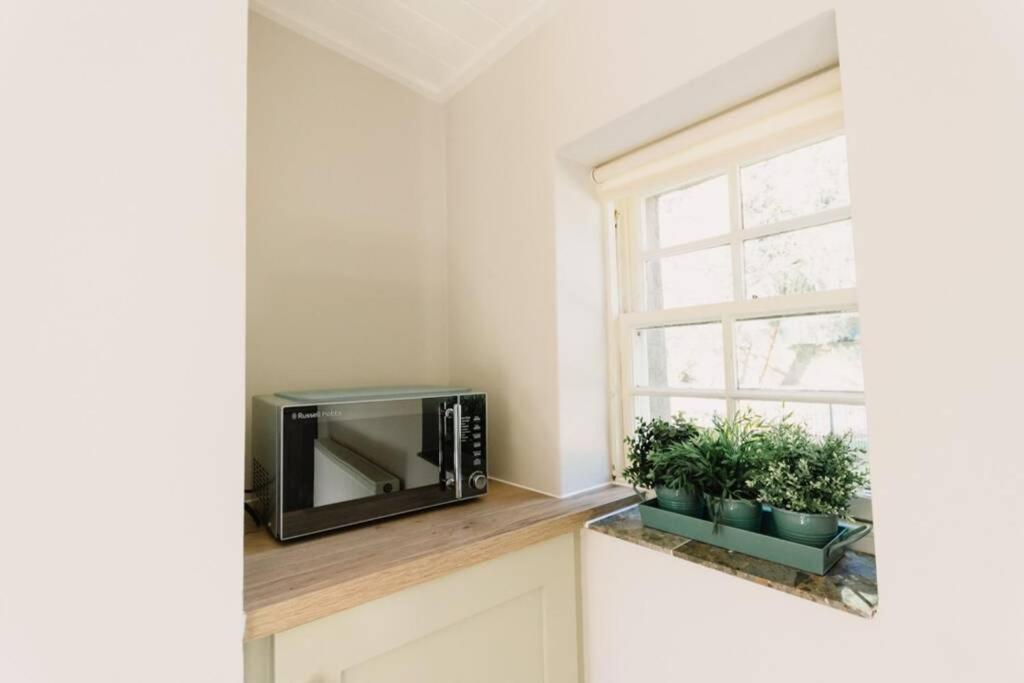 Factors House - A Comfy Cottage In Countryside Park With Wifi And Access To Bar And Pool Perth Eksteriør billede